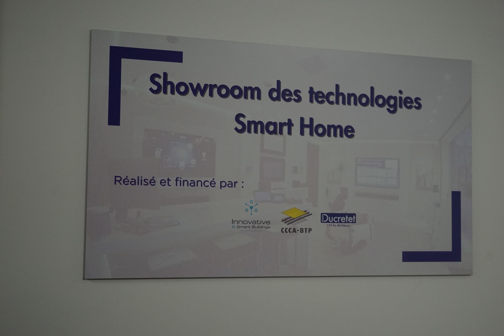 Affiche showroom des technologies Smart Home du Réseau Ducretet 