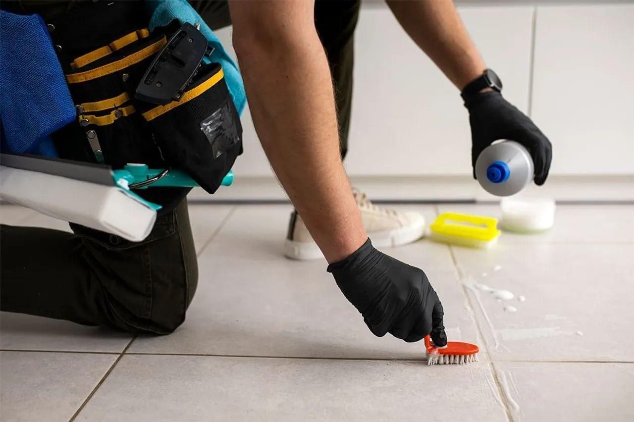 Cleaning grout haze safely