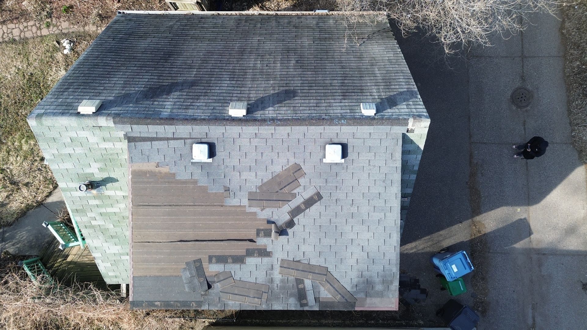 Roofing Challenges Unique to Lakewood Homes in Lakewood, CO