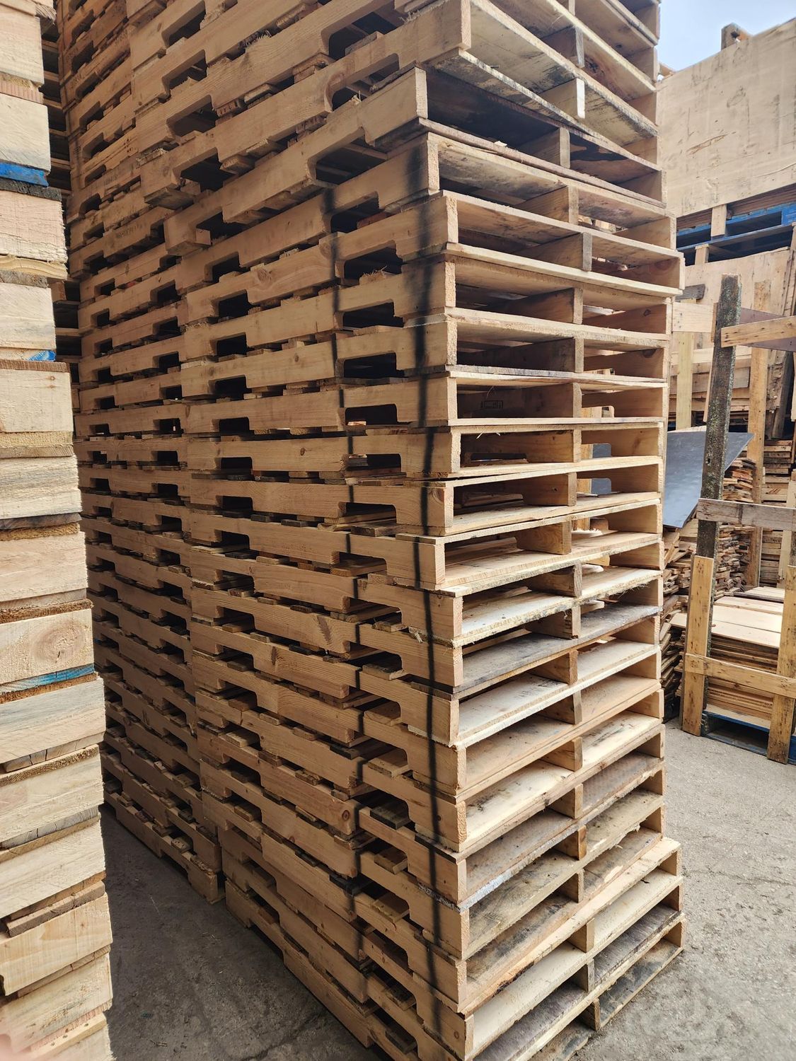 Freight Pallets Chicago, IL Dario’s Pallets