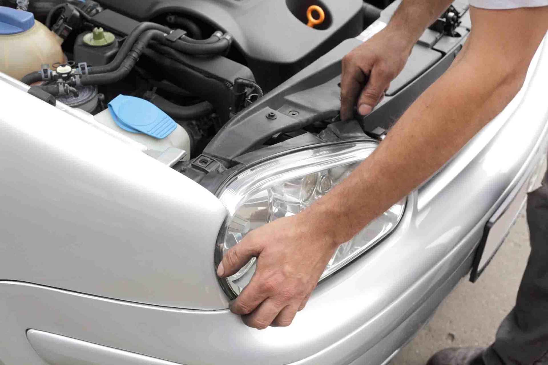 Auto Shop — Repairing Car Light in Houston, TX