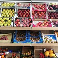 scaffali per esposizione di frutta