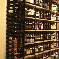 scaffali per wine bar e ristoranti