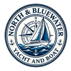 Logo nautico circolare blu e bianco di North & Bluewater Yacht and Boat con icona di barca a vela e ancora.