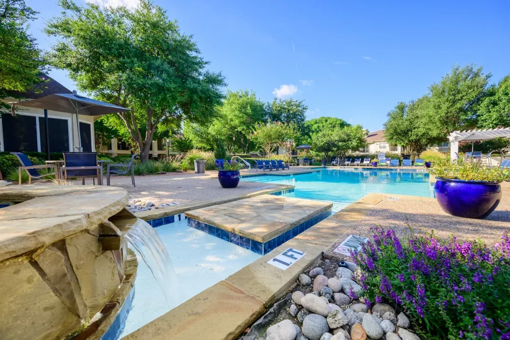 Pool and Hot Tub with Fountain | 23Hundred at Ridgeview