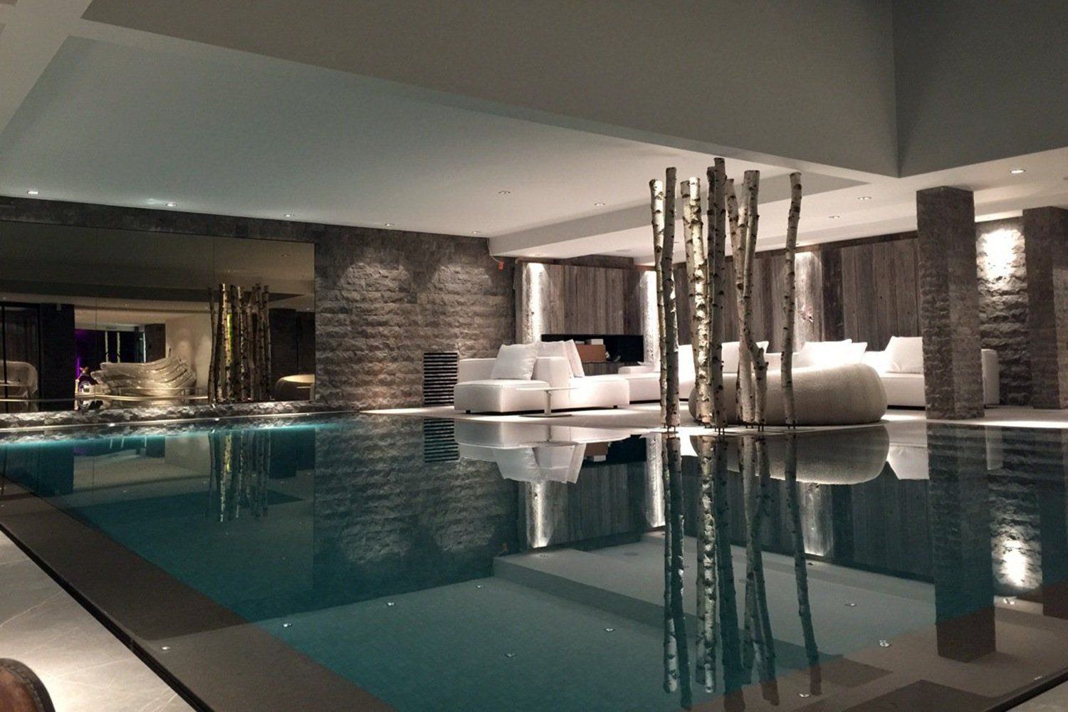 piscina in pietra naturale