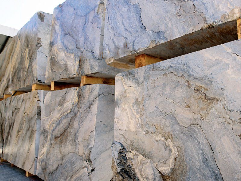 Blocchi di pietra naturale