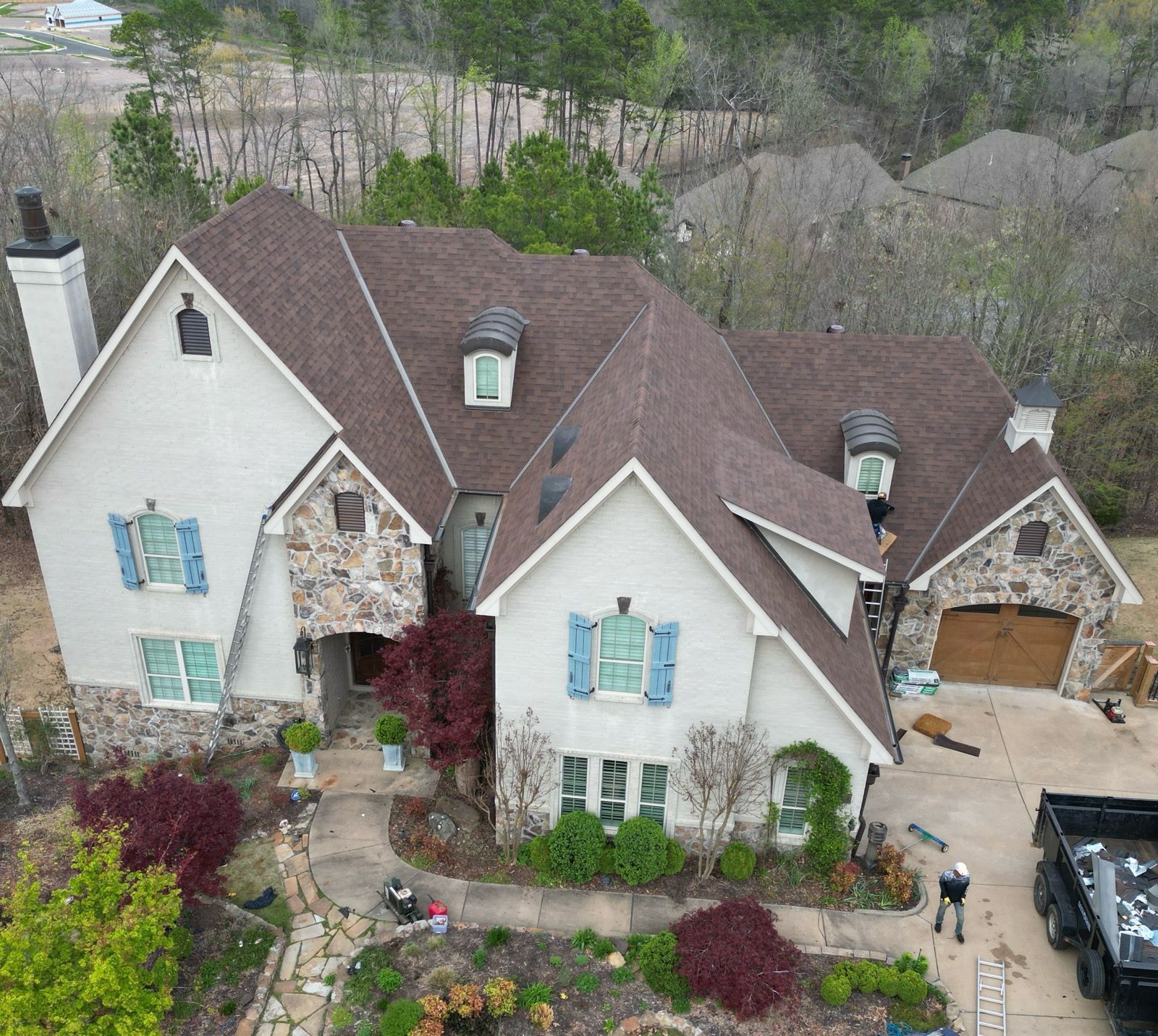 Malarkey Highlander architectural in Antique Brown