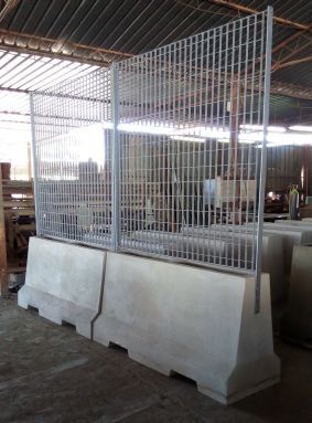 Fioriera spartitraffico Garden Road 8