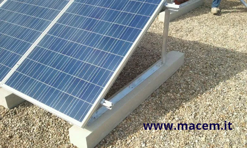 impianto fotovoltaico con struttura in cemento