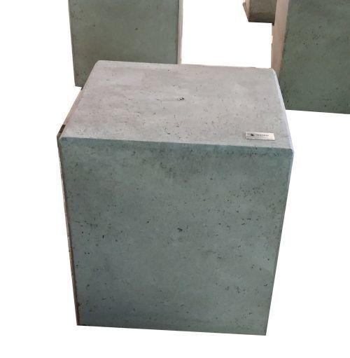 dissuasore a cubo in cemento