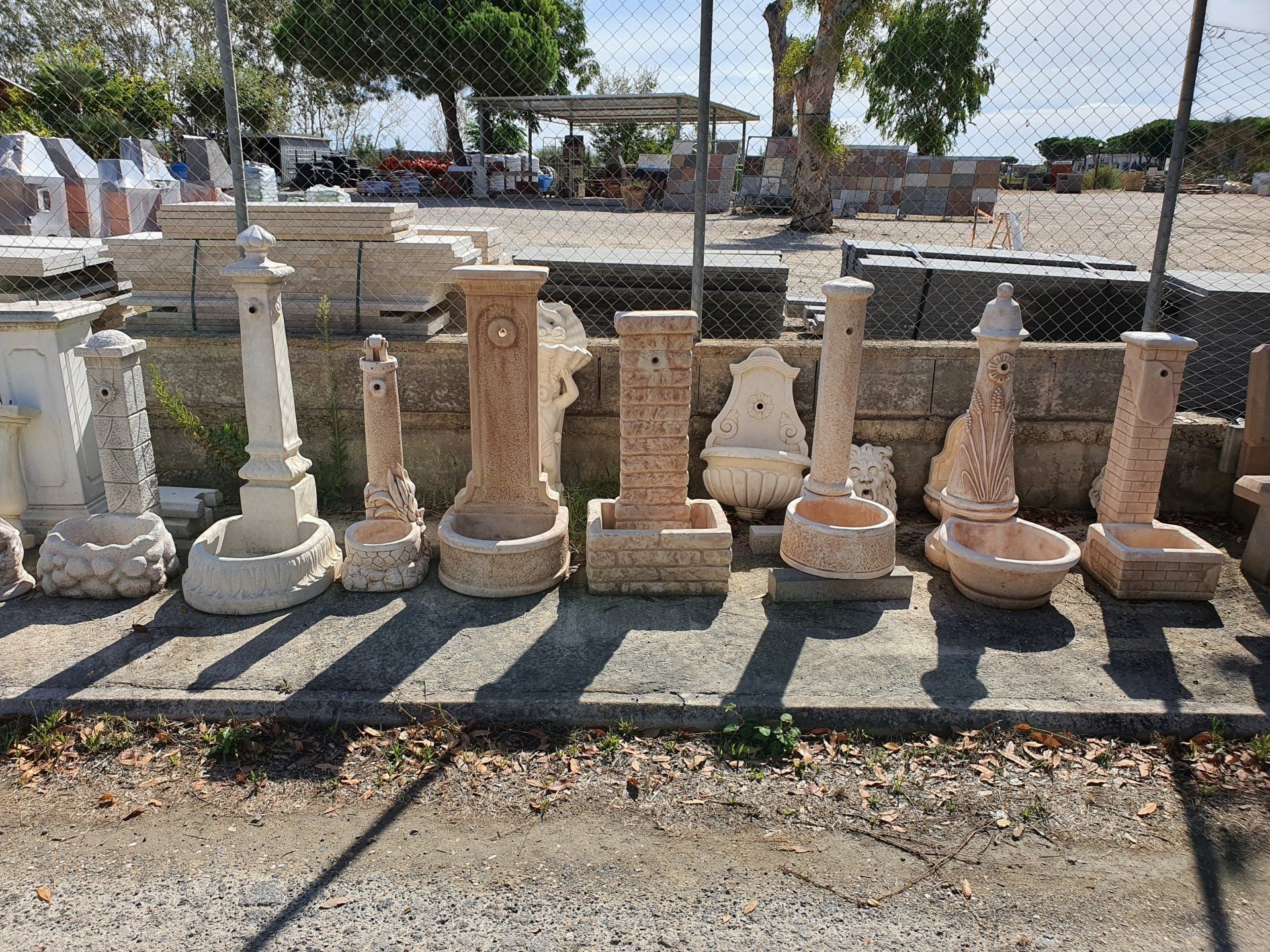 serie di fontane in ceramica