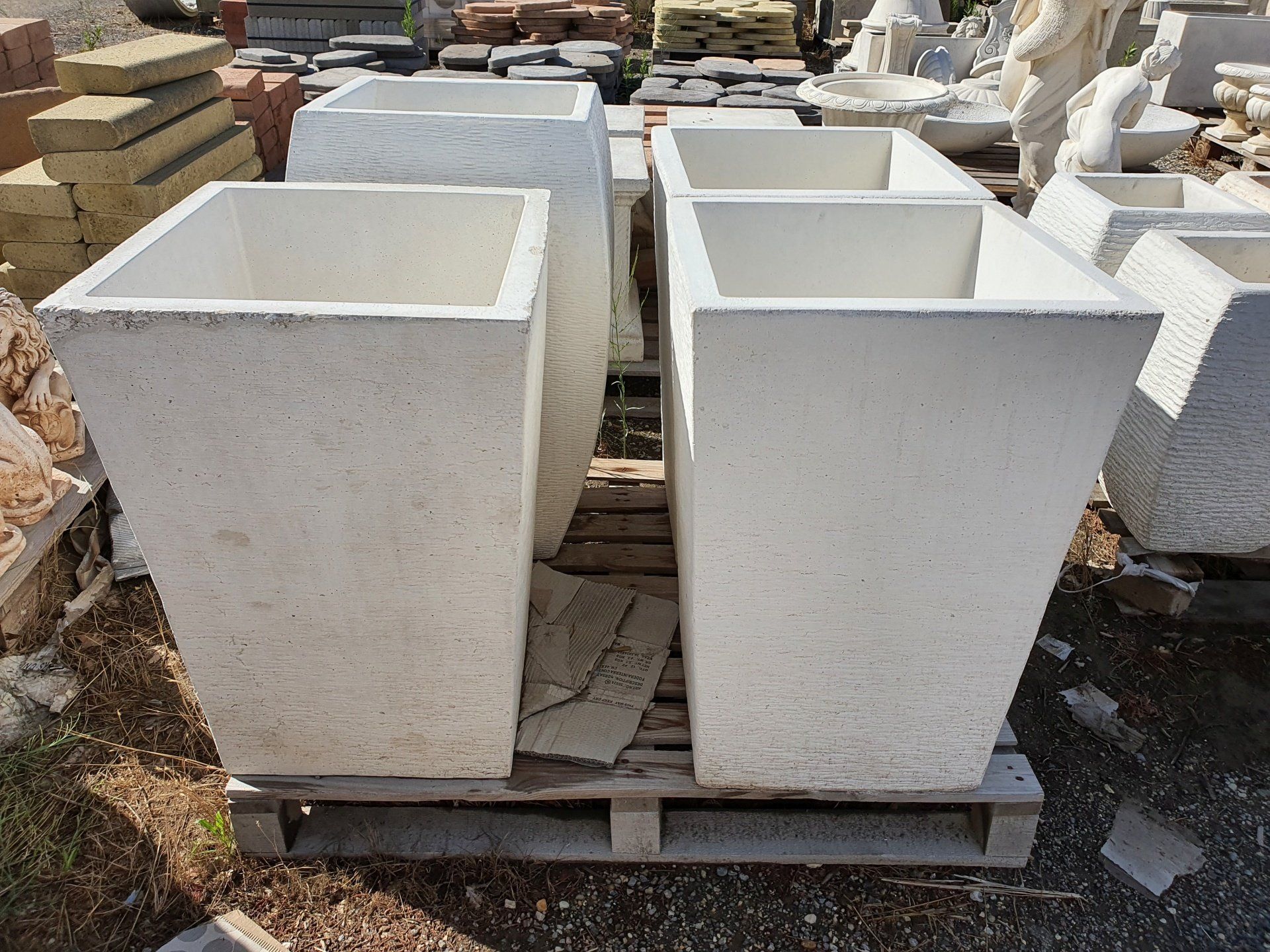 vaso rettangolare in ceramica