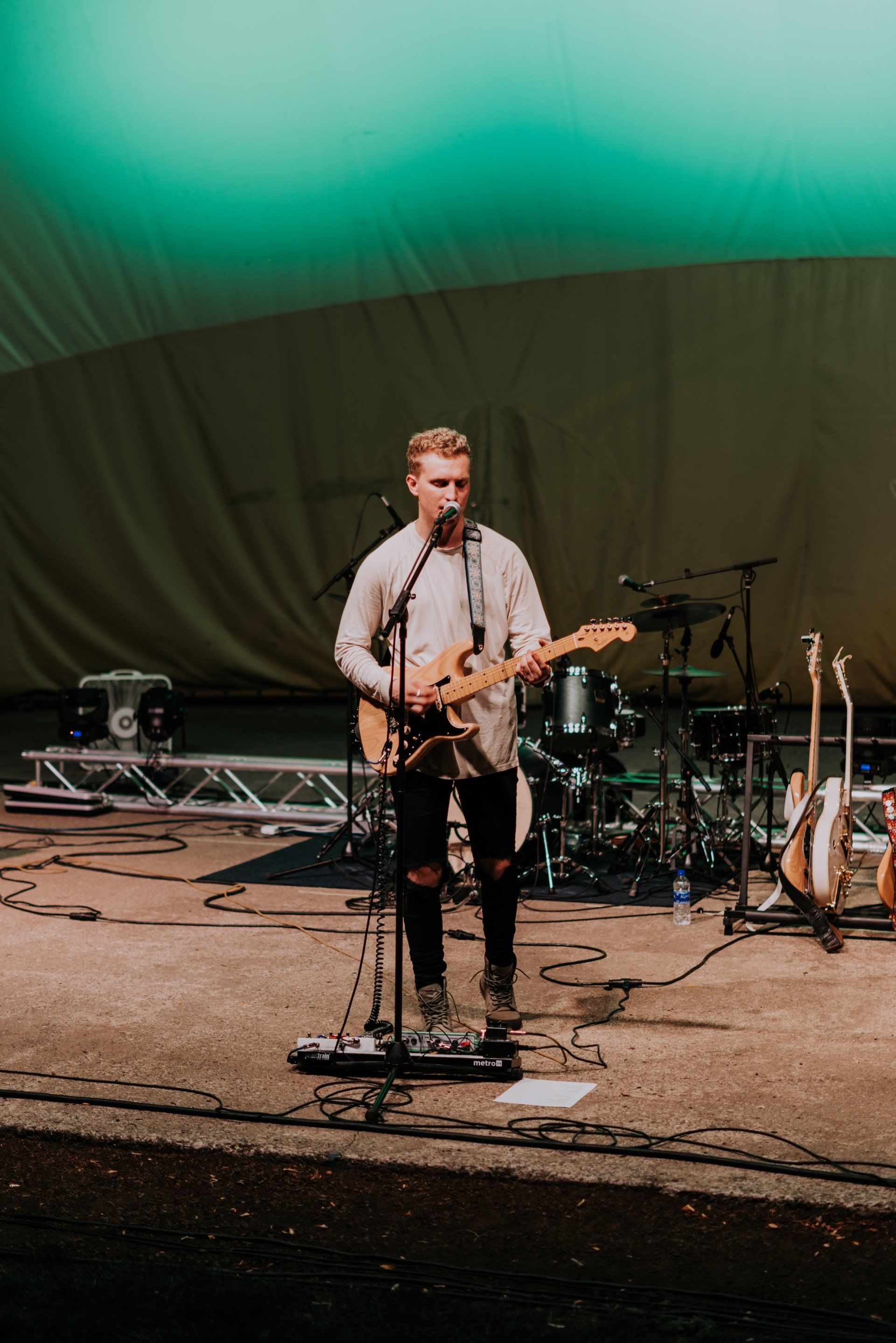 roseburg band, zach knell, travel safely live at stewart park in roseburg, oregon