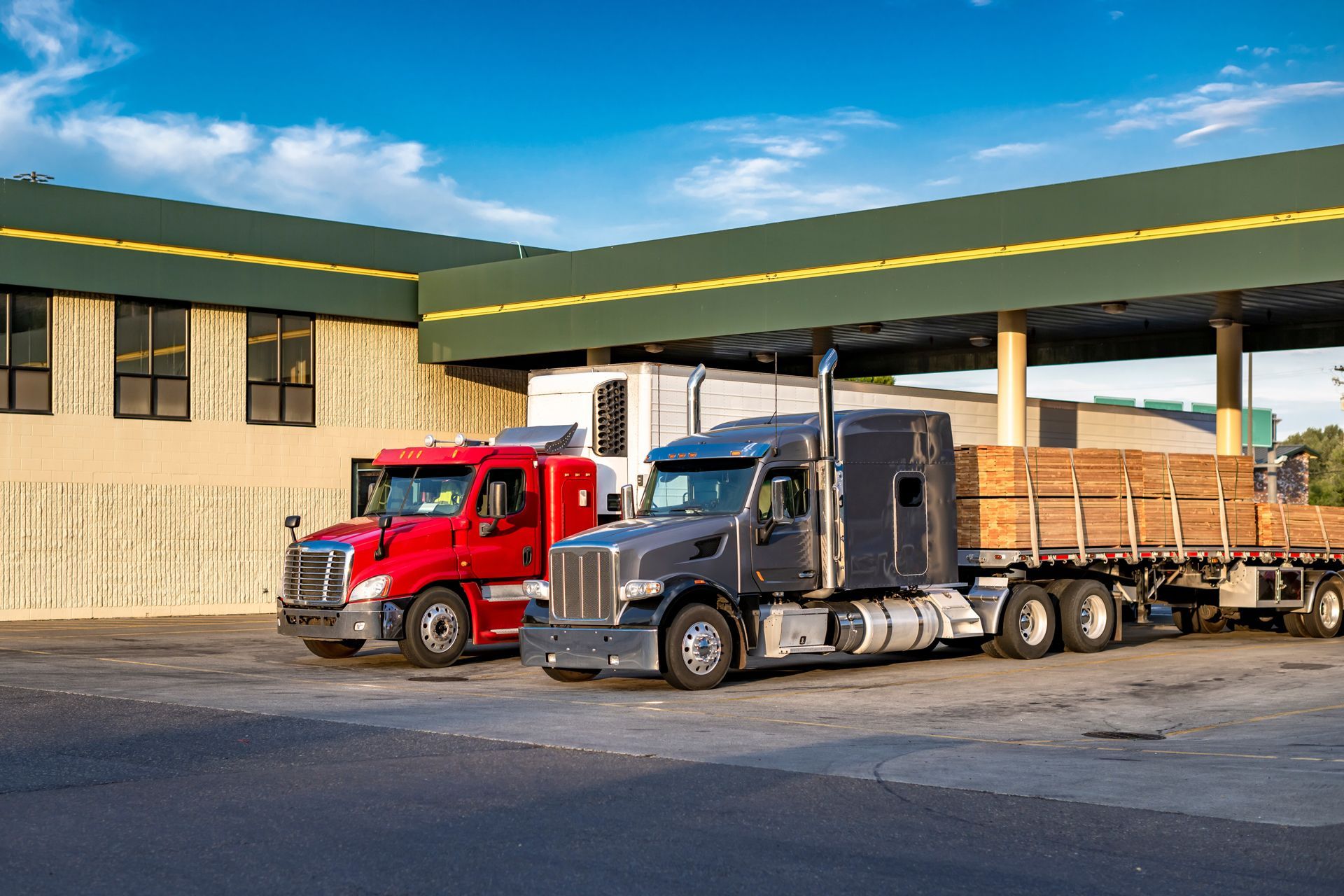 Long Haul Big Rig Semi Trucks 