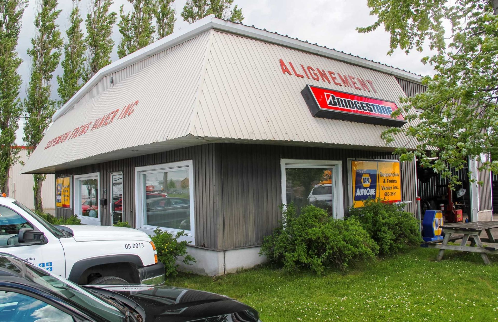 main office outside view car service station