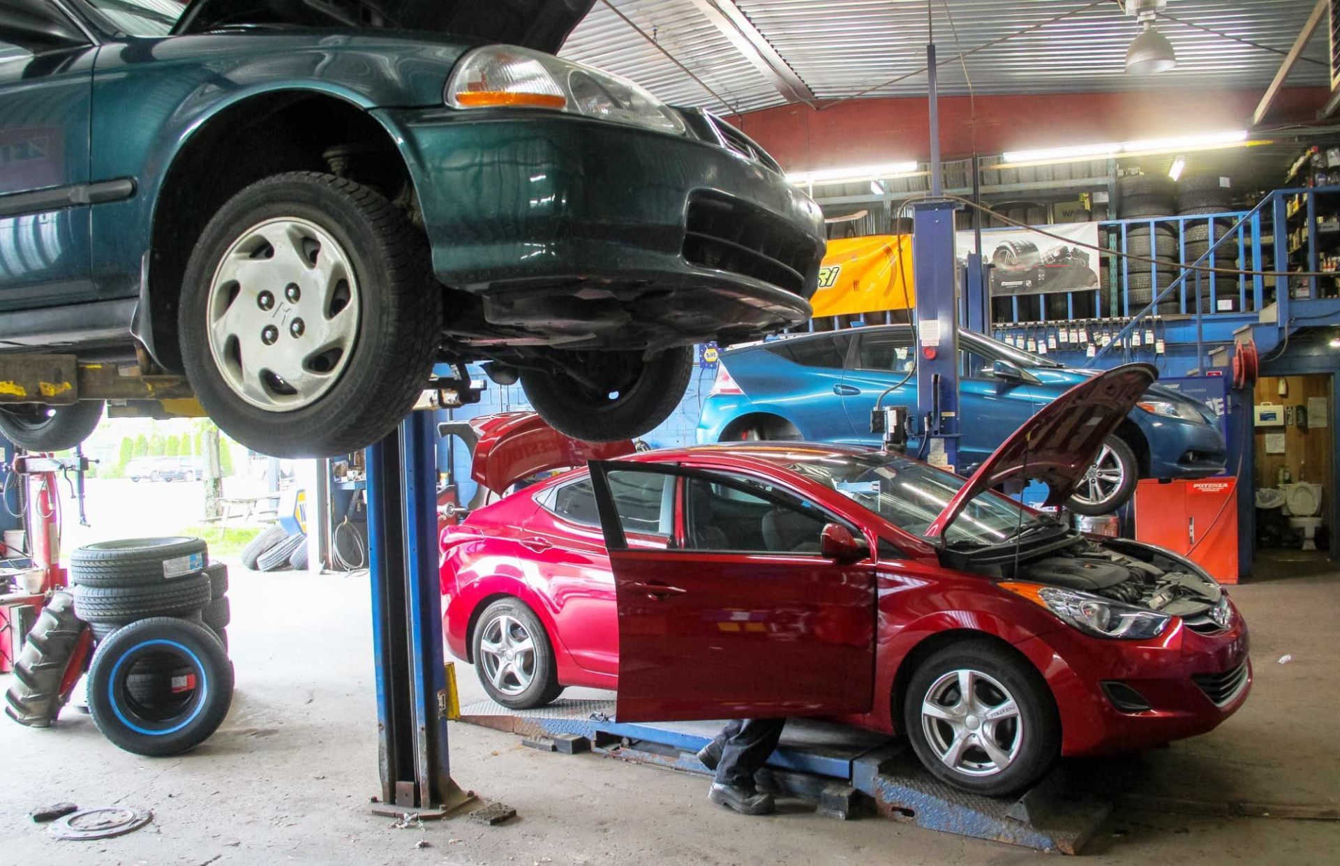 Cars are being serviced in station
