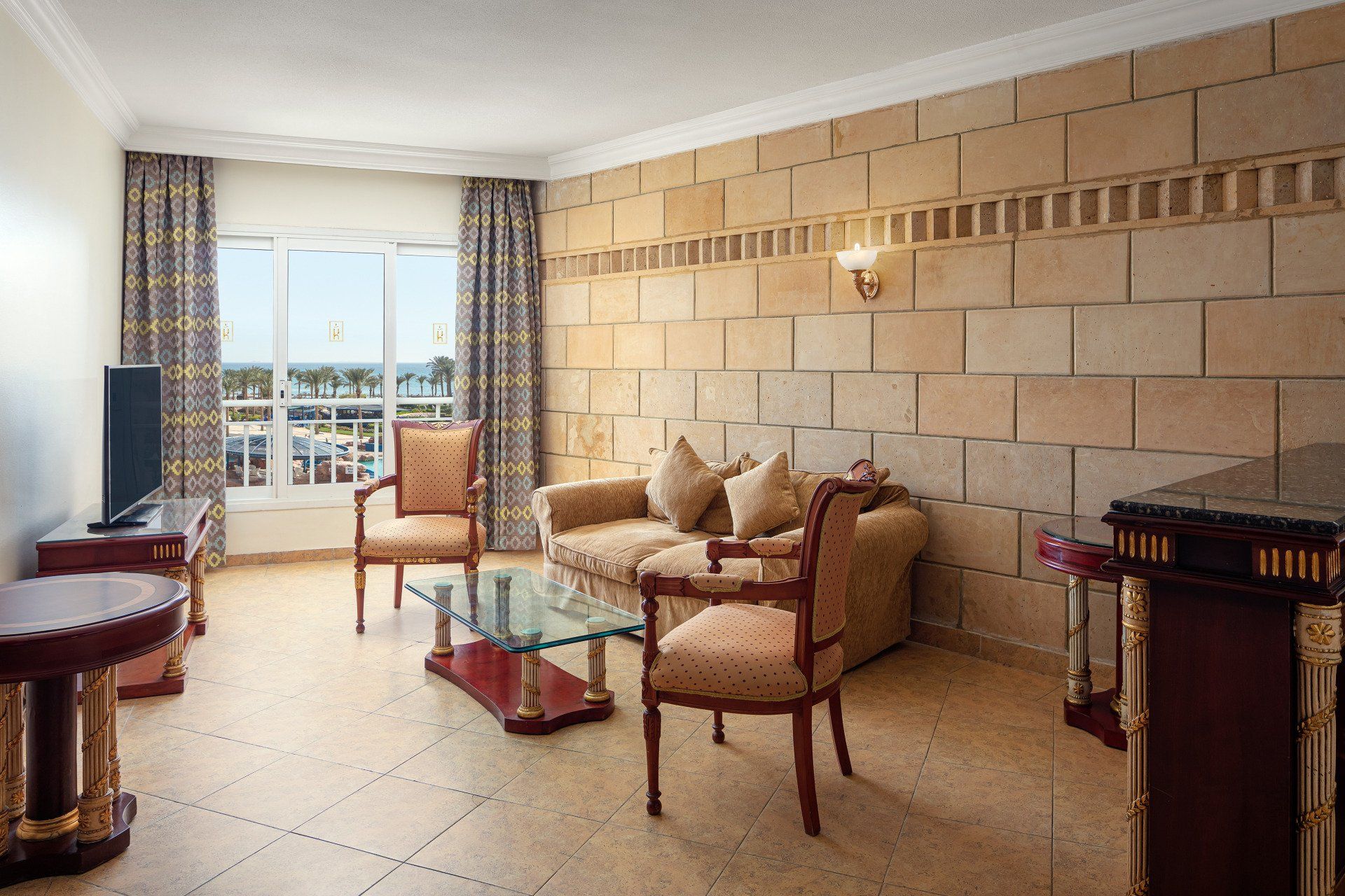 Excutive Suite  at Palm Royale Resort