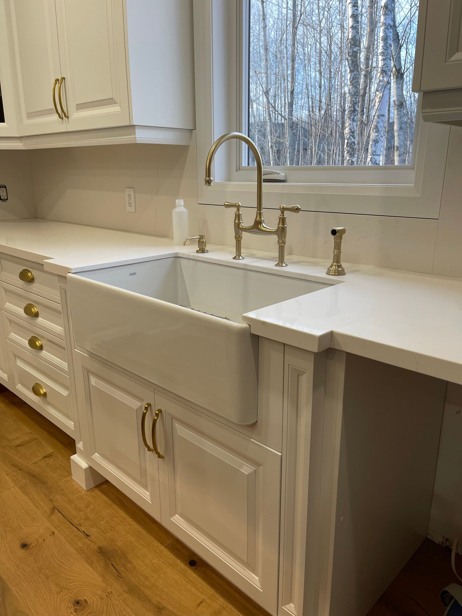 Apron Sink farmhouse kitchen Perrin & Rowe Kitchen Faucet