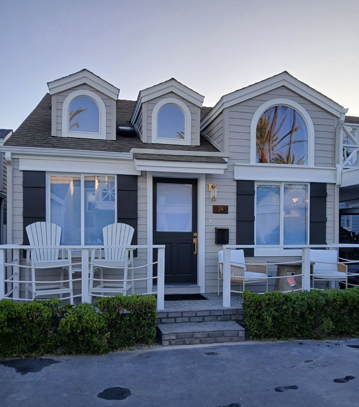 exterior of nice newport beach house painted by suprema painting