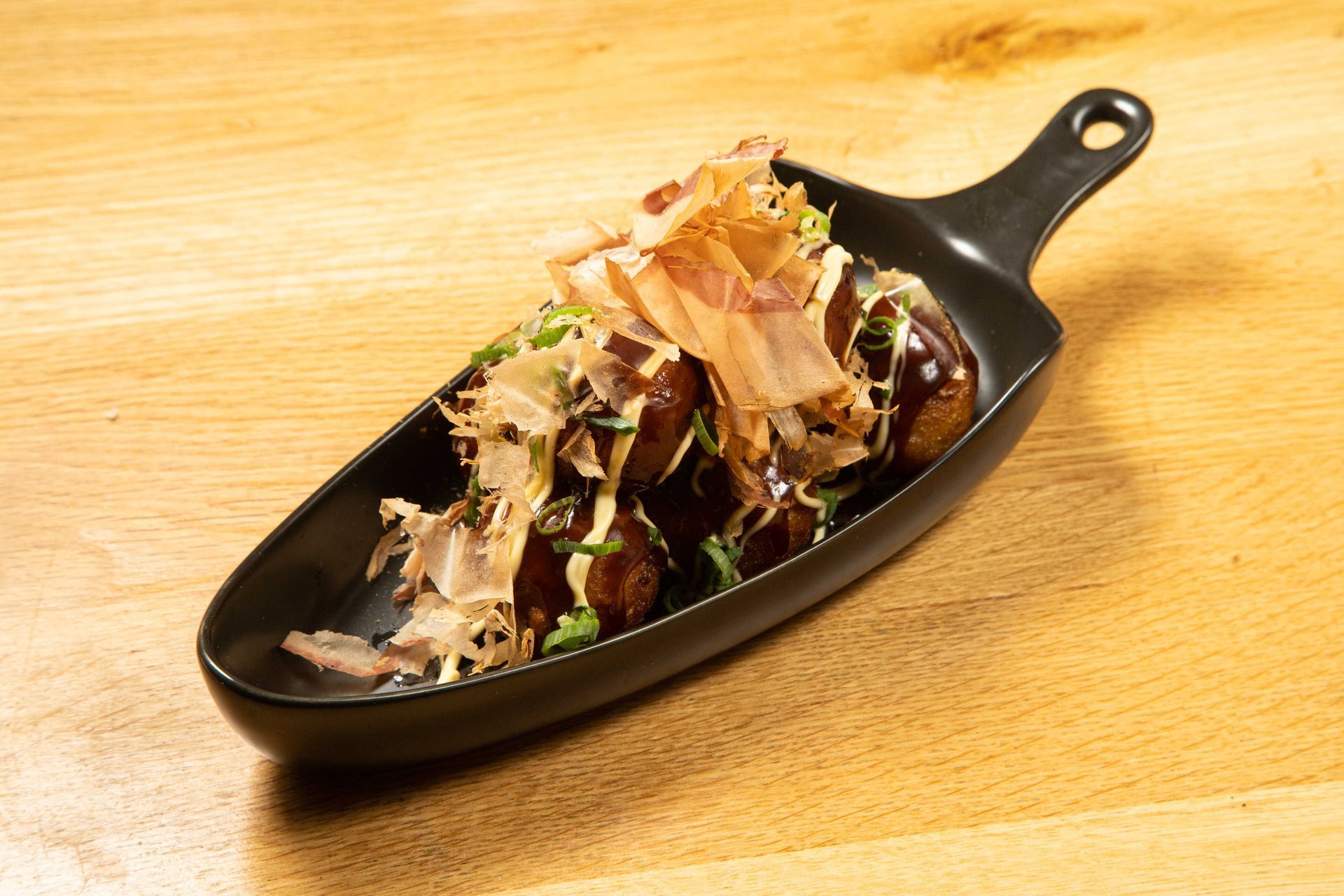 TAKOYAKI-CAMADO RAMEN TAVERN