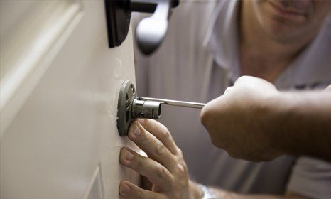 technicians offering lock replacements