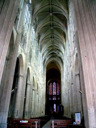 the nave in St. Gatien cathedral in Tours