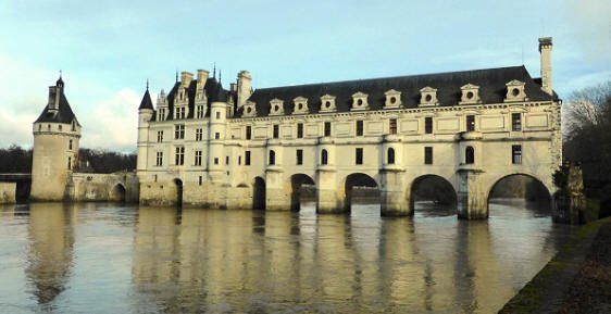 Chenonceau castle from the south bank of the river Cher