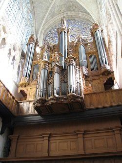 organ in Tours cathedral