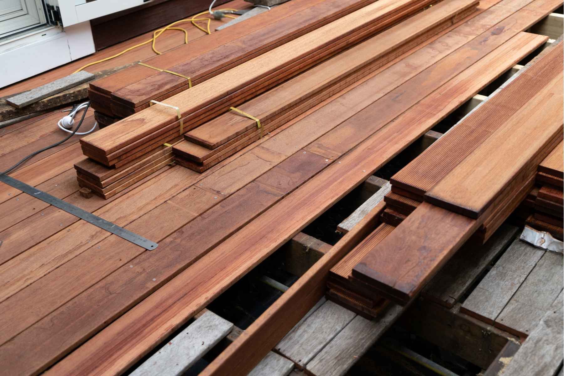 Deck Builders Coqutilam