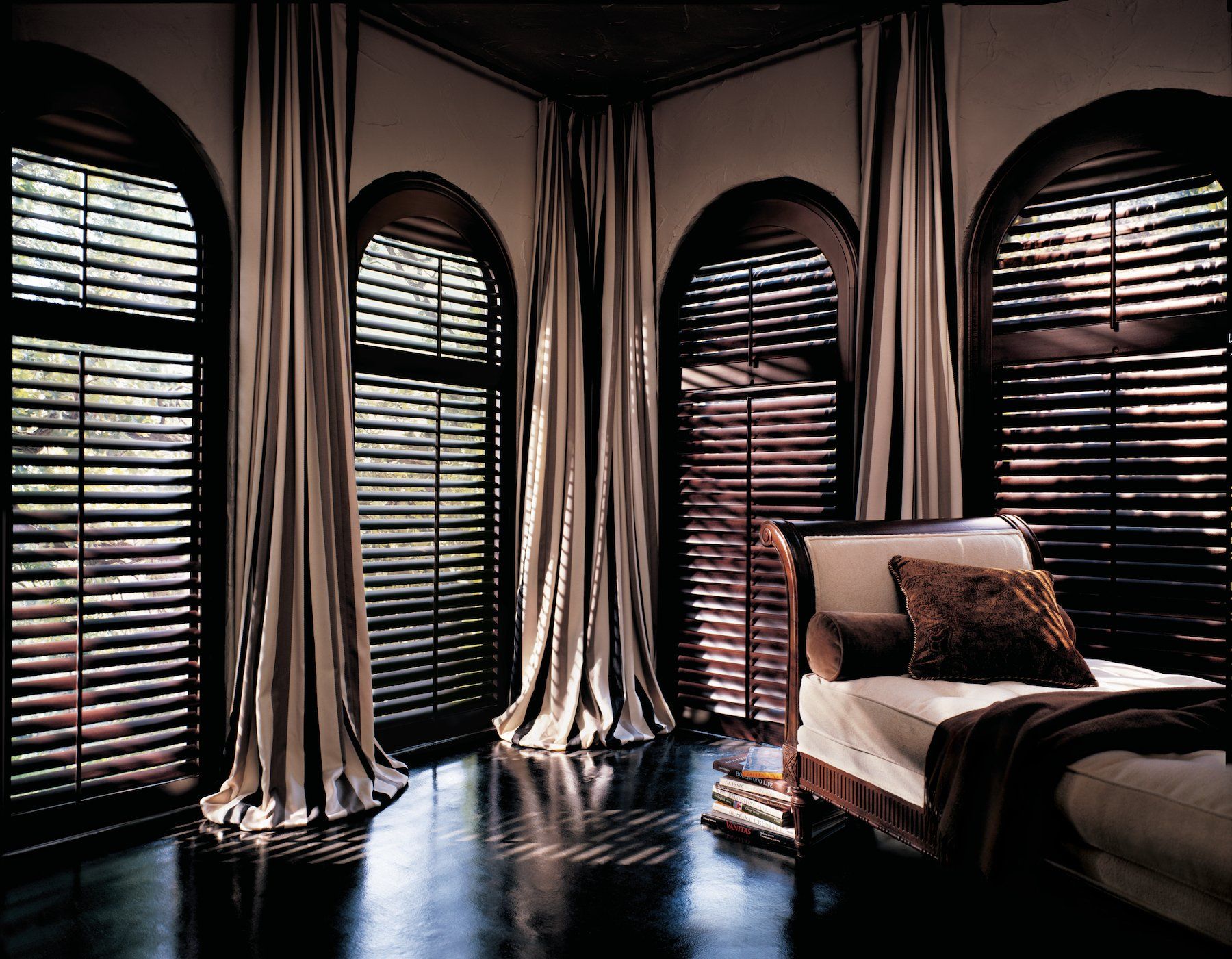Guest room in Federal Way, WA with wooden shutters