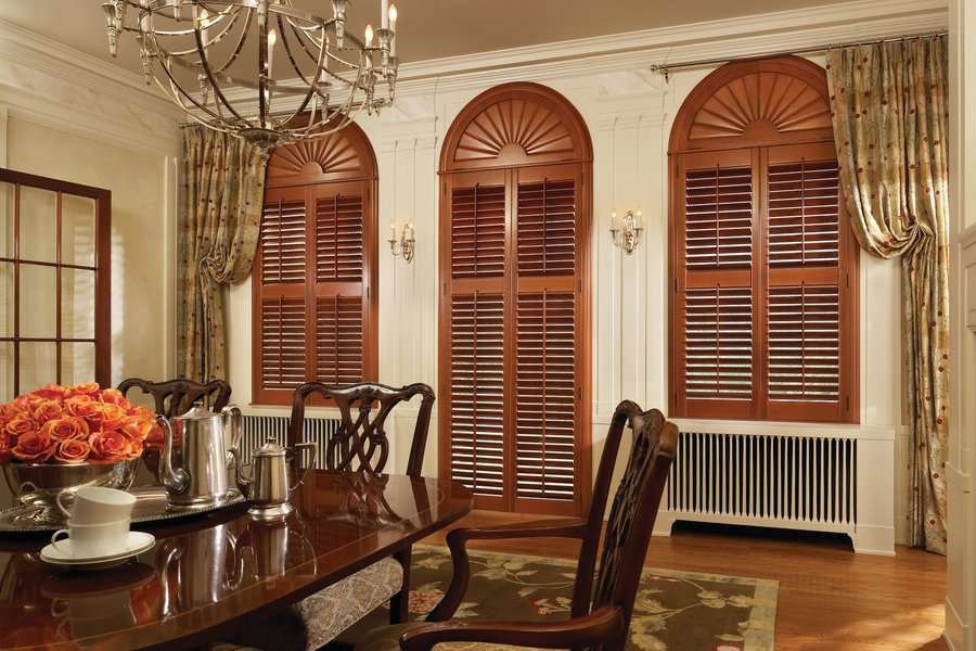 Dining room near Bellevue, WA with HD Newstyle Hybrid shutters