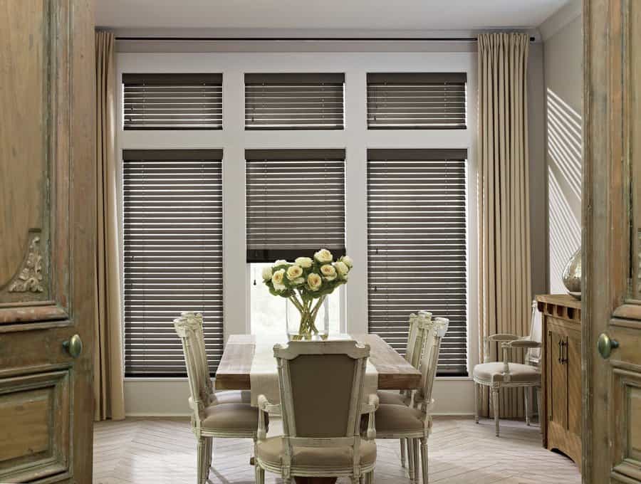 Dining room in Black Diamond, WA with Parkland wood blinds