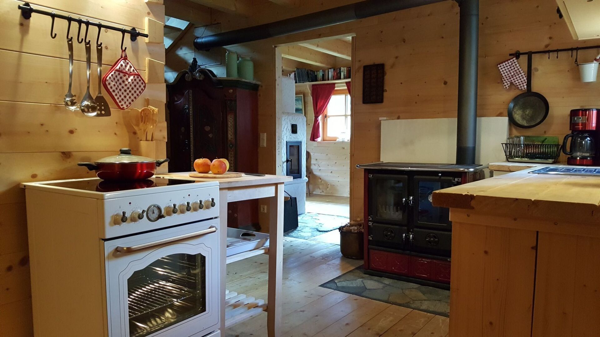 Küche in der Almhütte