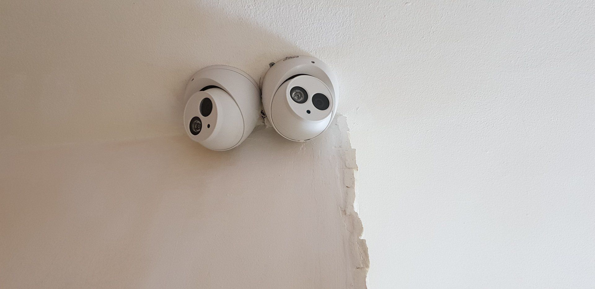 מצלמות אבטחה ומיגון