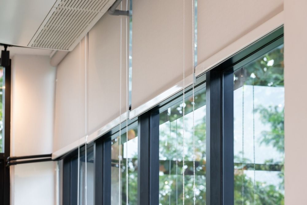 A Room With A Lot Of Windows And Blinds On Them — Cape Byron Glass In Byron Bay, NSW