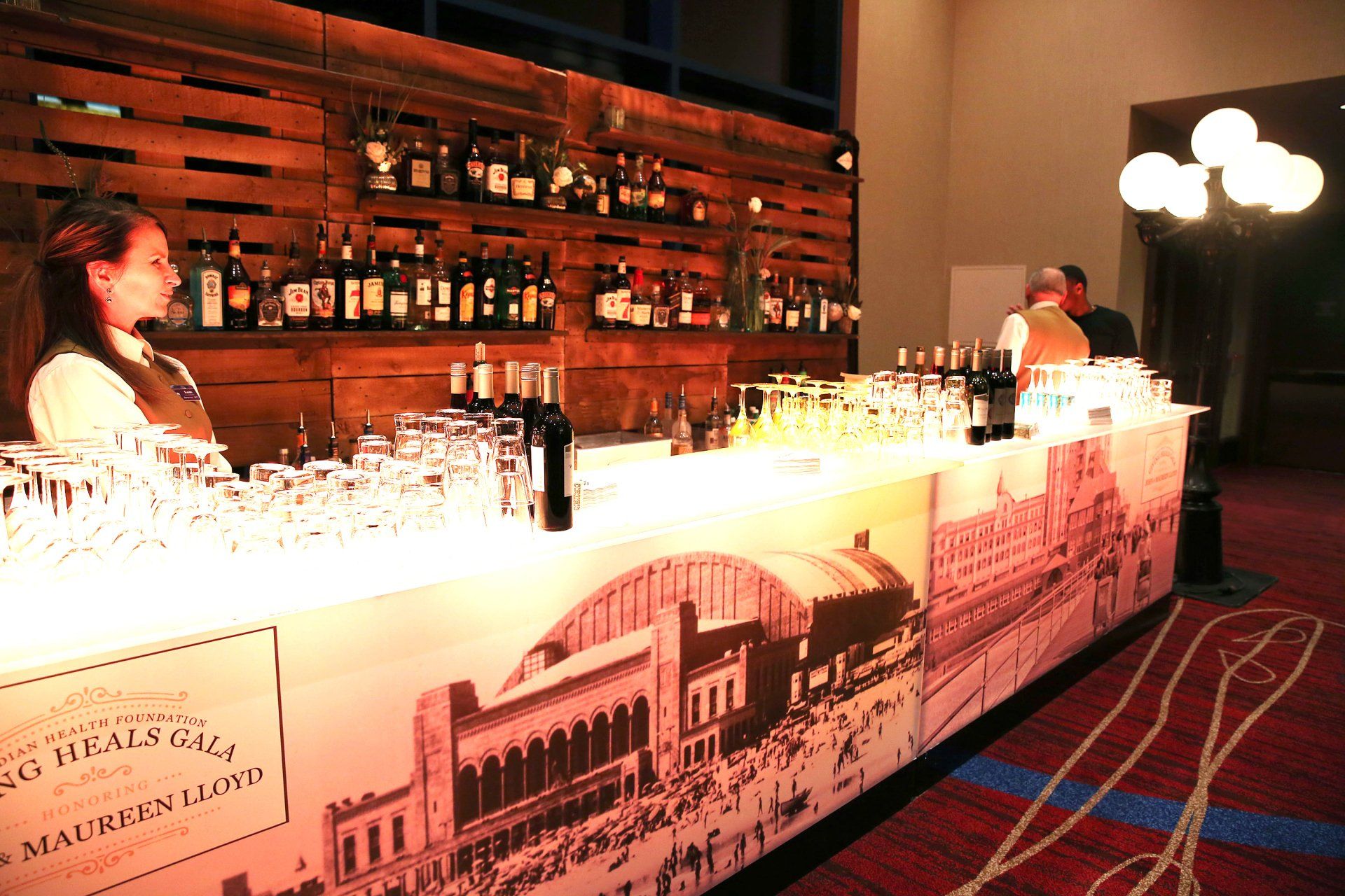 A bar with a picture of a building on it