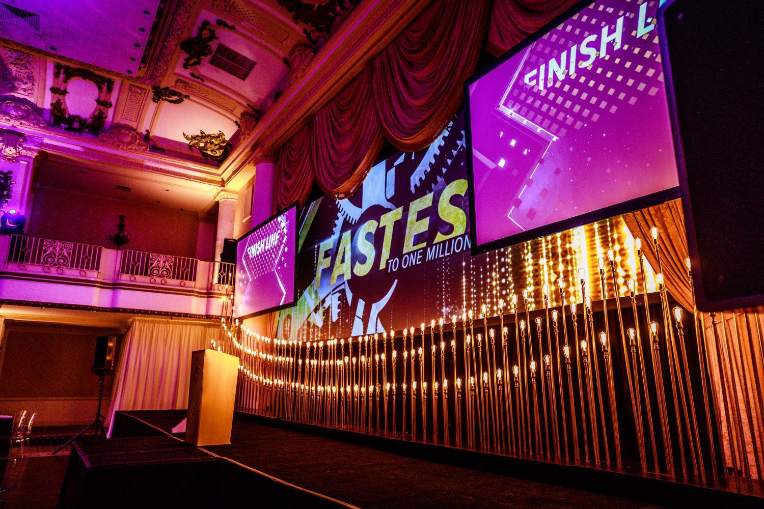 A large screen with the word fastes on it