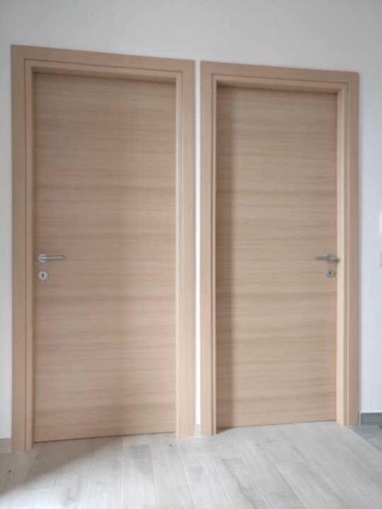 due porte in legno da interni