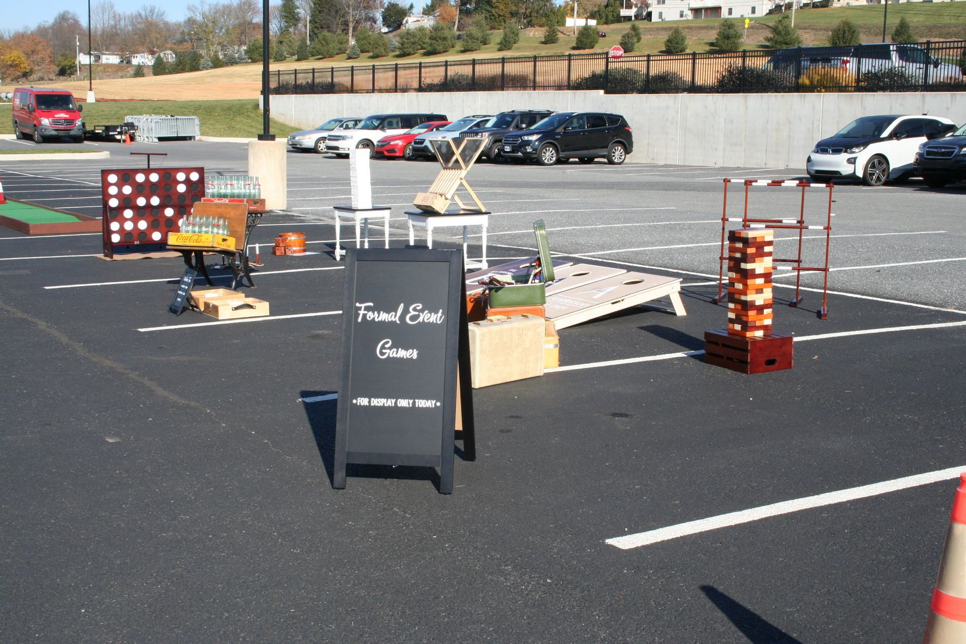 A parking lot with a sign that says travel east