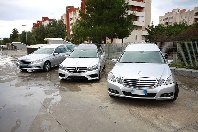 auto per il trasferimento della salma