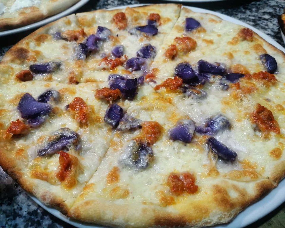 pizza con mozzarella