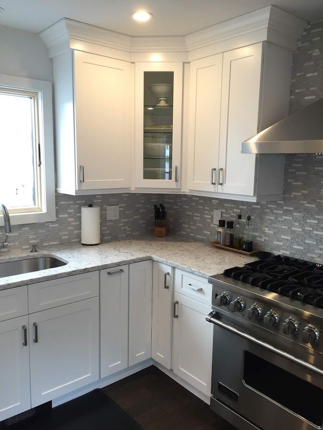Beautiful and Clean Kitchen