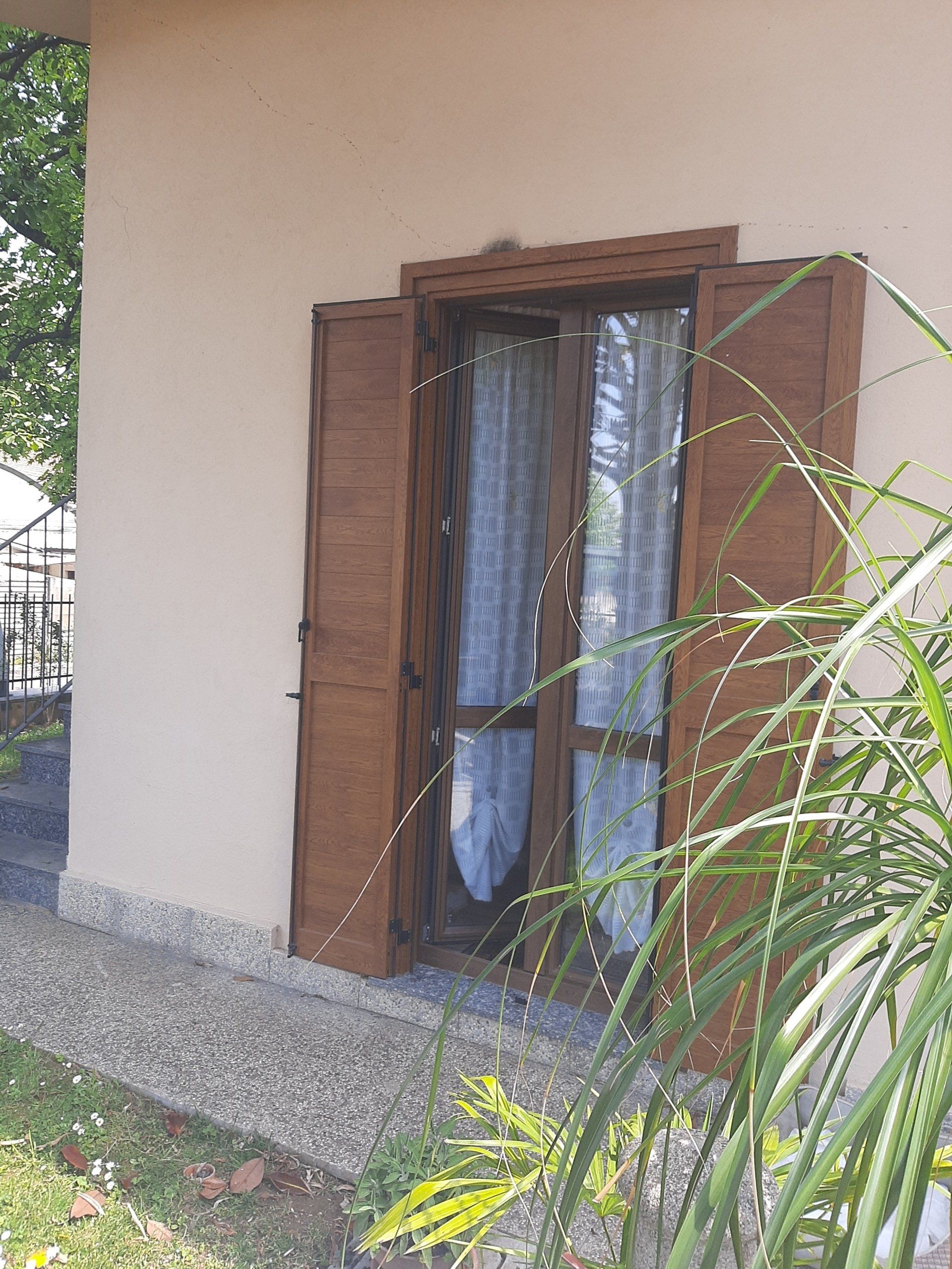 Persiane in alluminio tinta legno