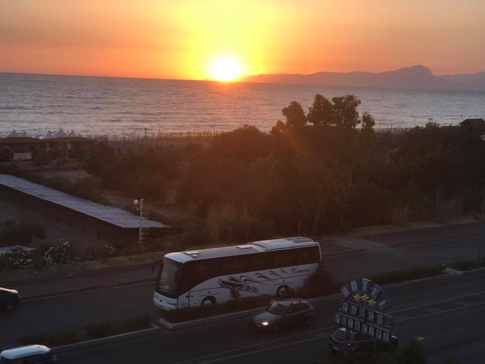 Autobus in movimento