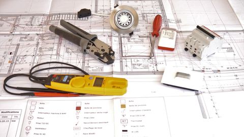 plan et outils de mesure électrique