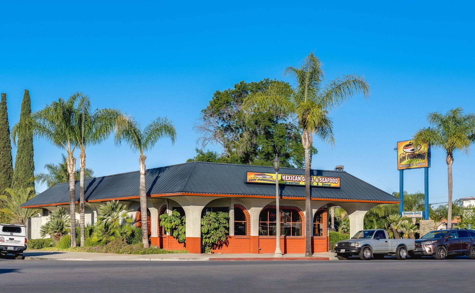 915 S. Escondido Blvd.