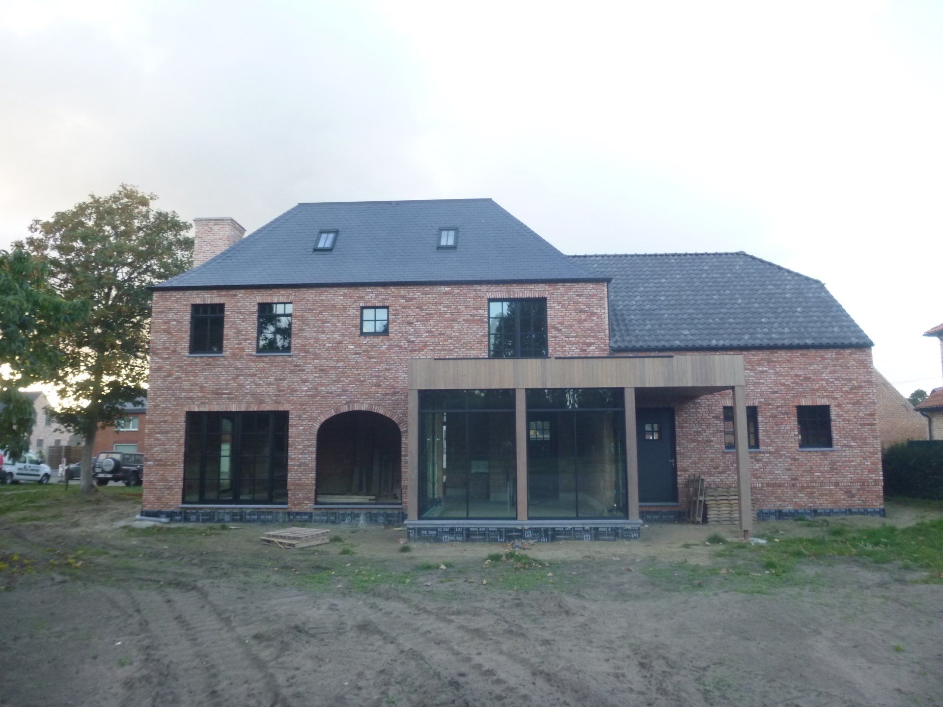 Architect nieuwbouw manoirstijl booischot  - achter2 - Architectengroep Janssens