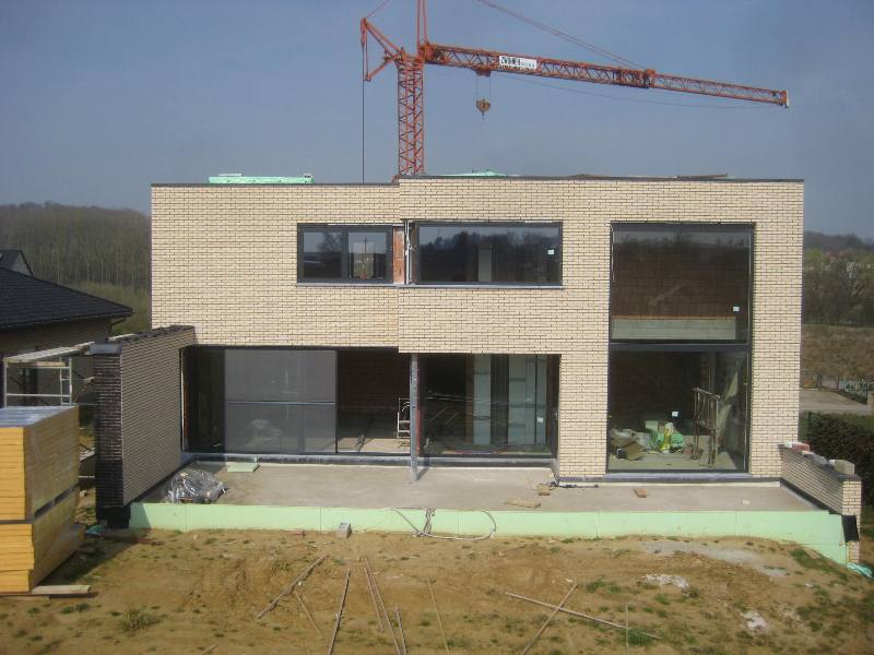 Moderne energiezuinige nieuwbouw in Assent Bekkevoort - werf4 - Architectengroep Janssens