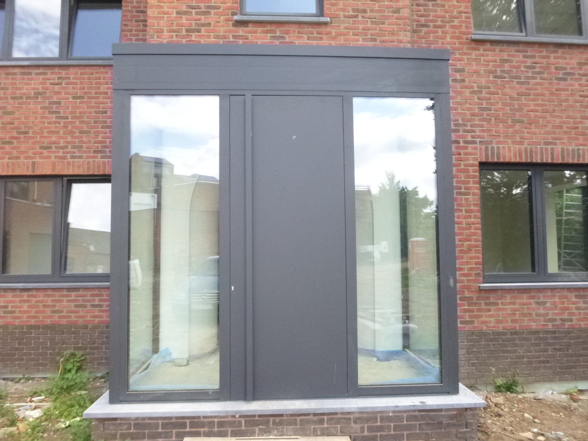 Verbouwing landhuis in manoir stijl tot lage energiewoning in Aarschot - Buiten detail schrijnwerk - Architectengroep Janssens